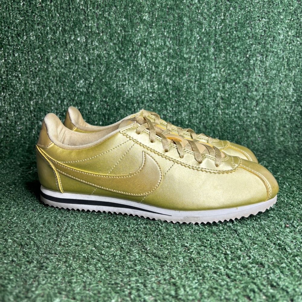 Nike Cortez Satin Low Top Retro Running Sneaker Metallic Gold Womens Sz 7.5 (6Y)